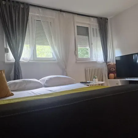 Iskra Apartament *